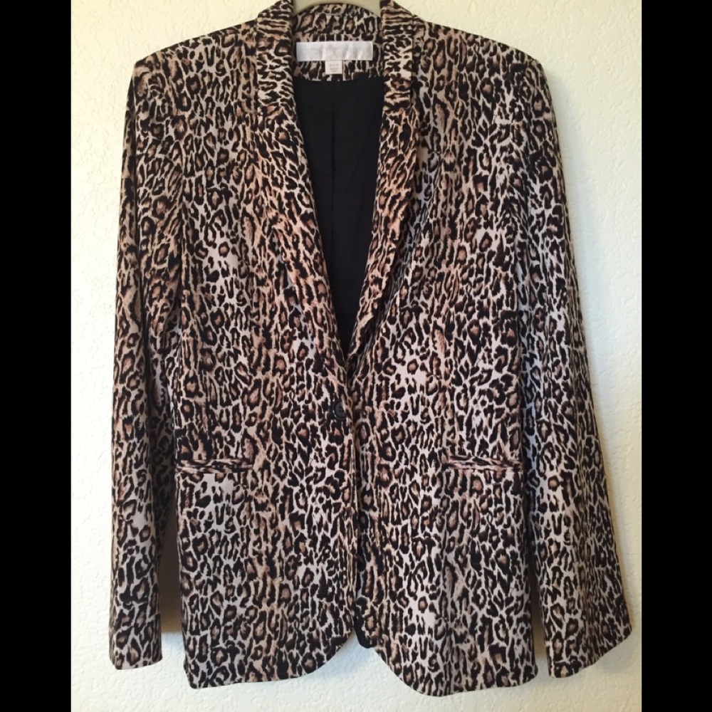 Beautiful animal print fully lined jacket